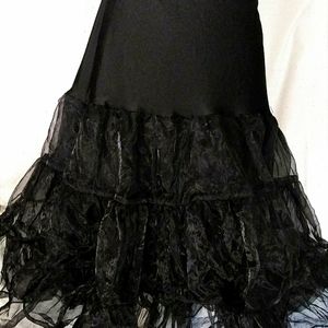 ⚫Poofy Under Skirt/Dress⚫